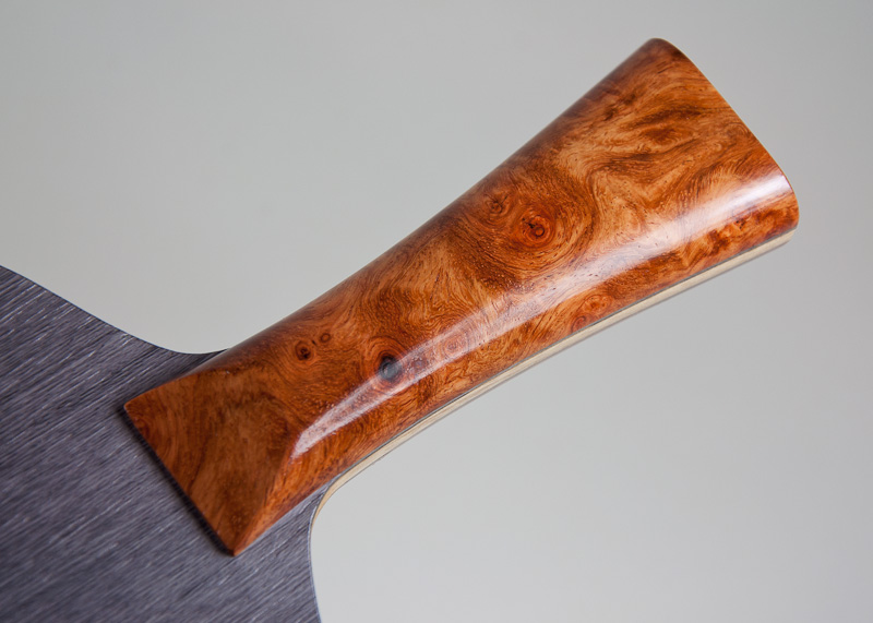 Blade: Grey Koto<p><br />Handle: Amboyna Burl